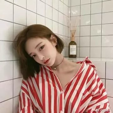 公寓里的两个女人 在线观看